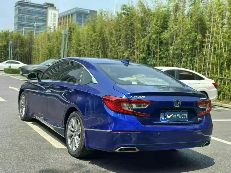 东莞18年本田雅阁8