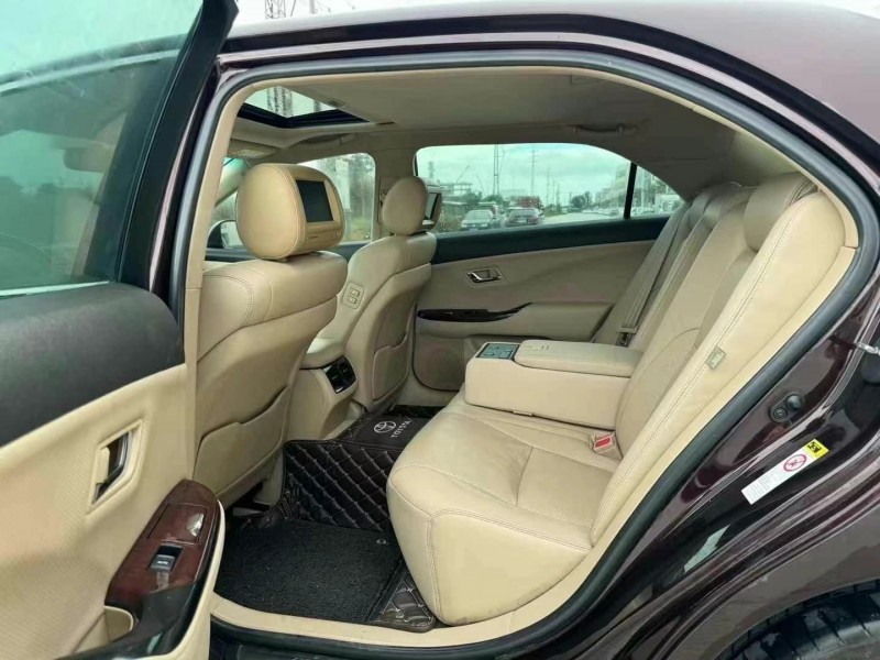 广州12年丰田皇冠6