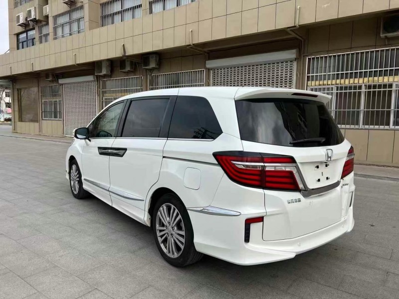 徐州18年本田艾力绅8