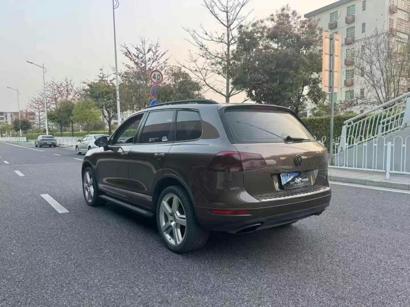 广州14年大众途锐6