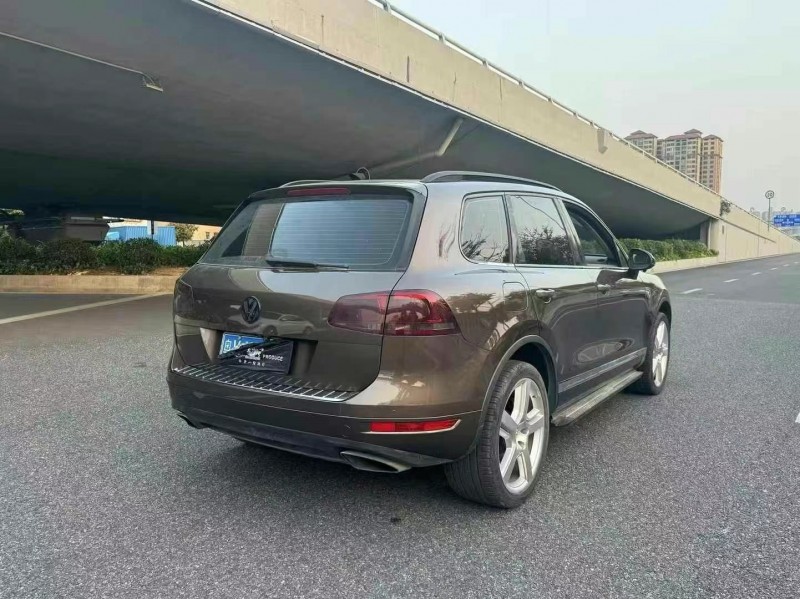 广州14年大众途锐8