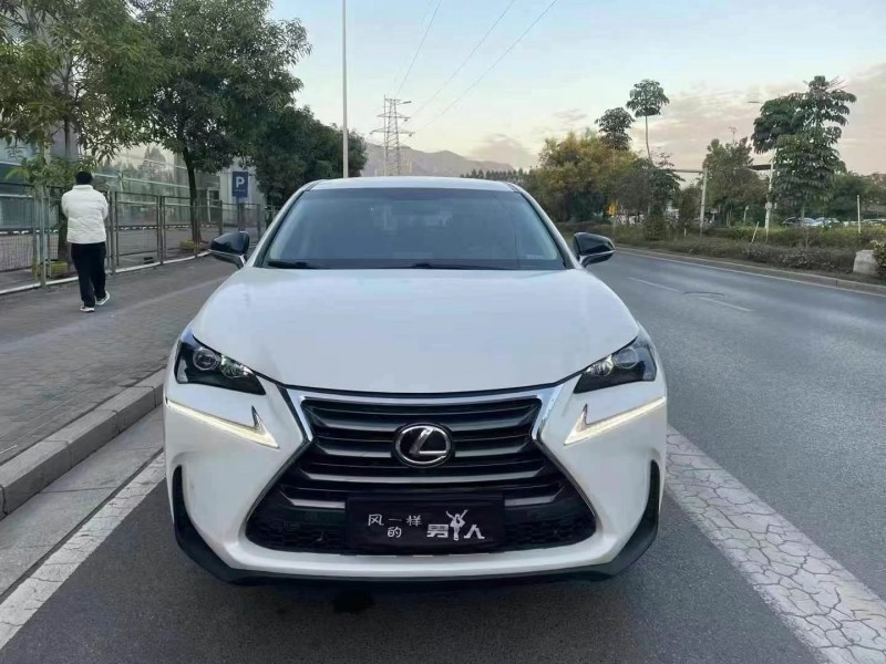 广州16年雷克萨斯NX1