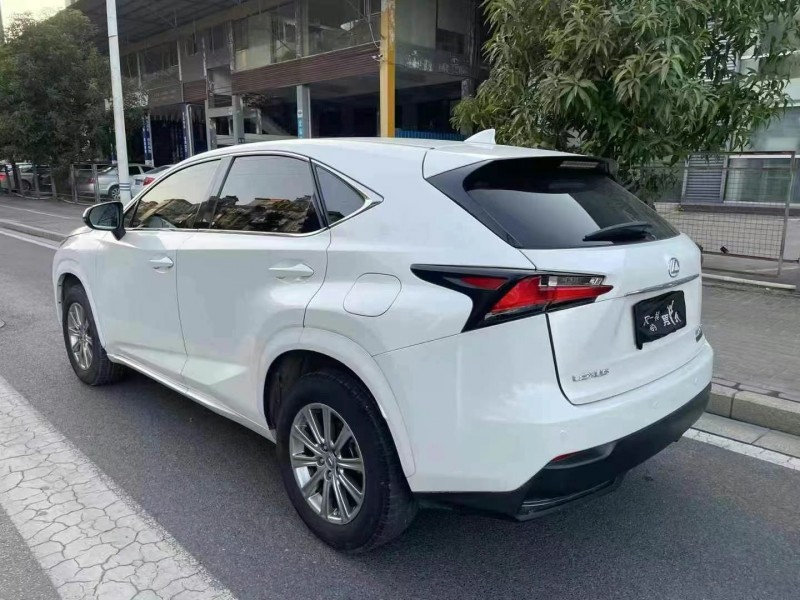 广州16年雷克萨斯NX7