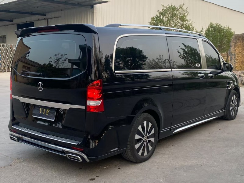 徐州22年奔驰威霆4