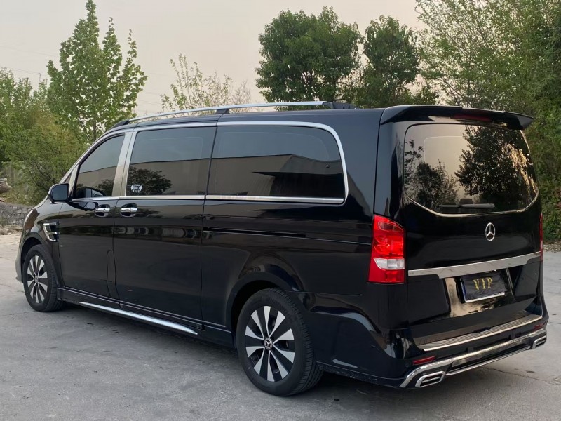 徐州22年奔驰威霆5