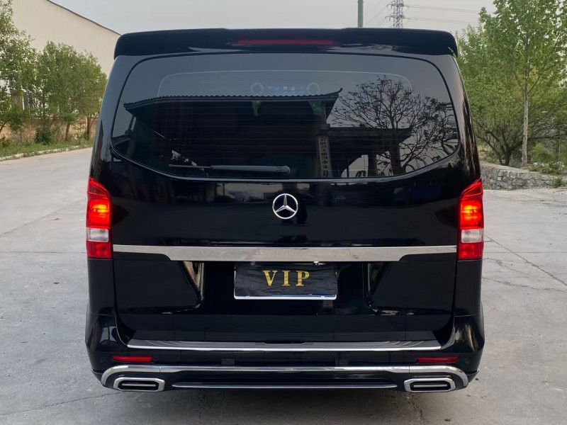 徐州22年奔驰威霆9