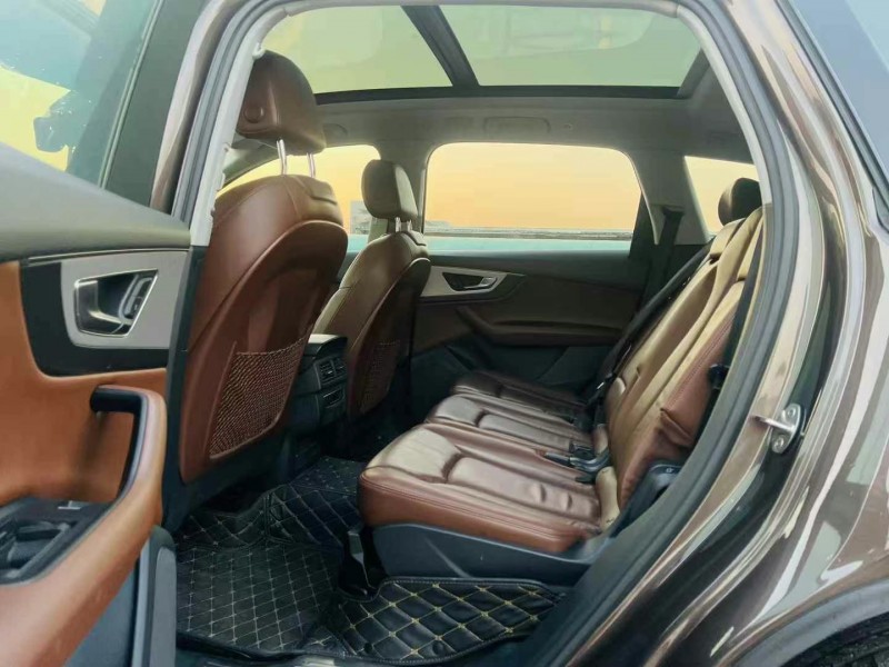 东莞17年奥迪Q77