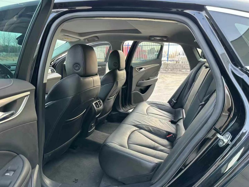 徐州22年别克君越7