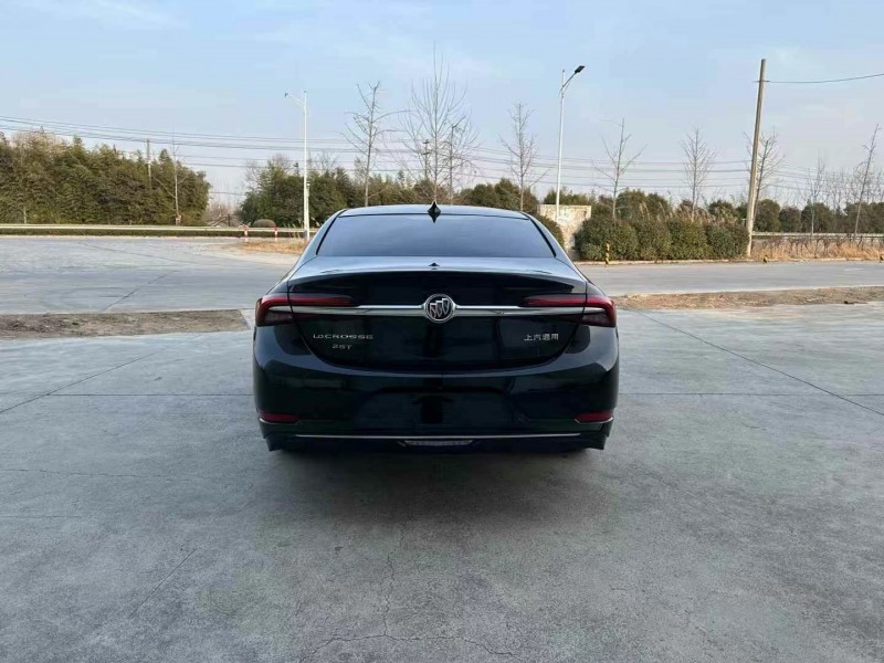 徐州22年别克君越9