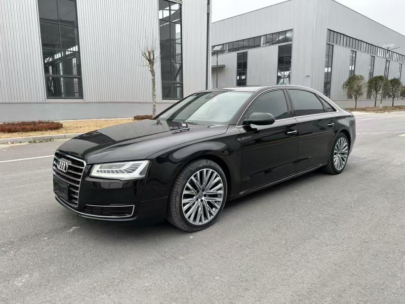 徐州18年奥迪A8L3