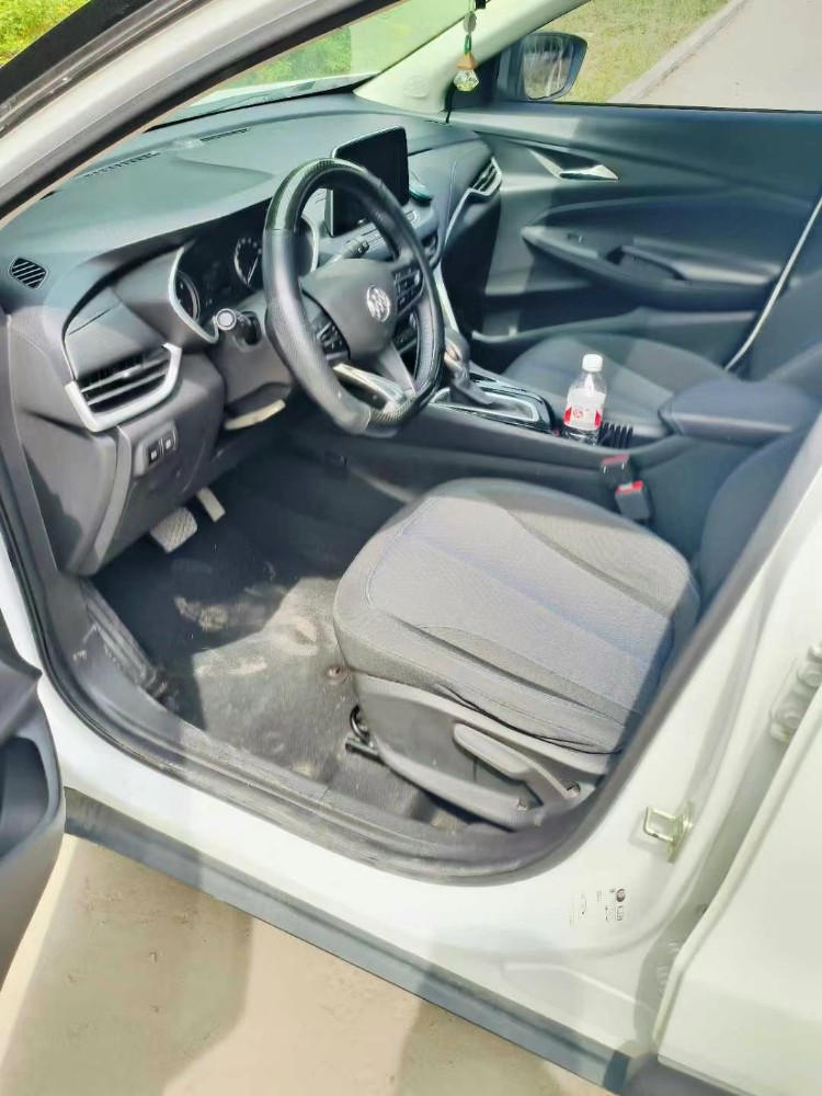 青岛20年别克昂科拉4