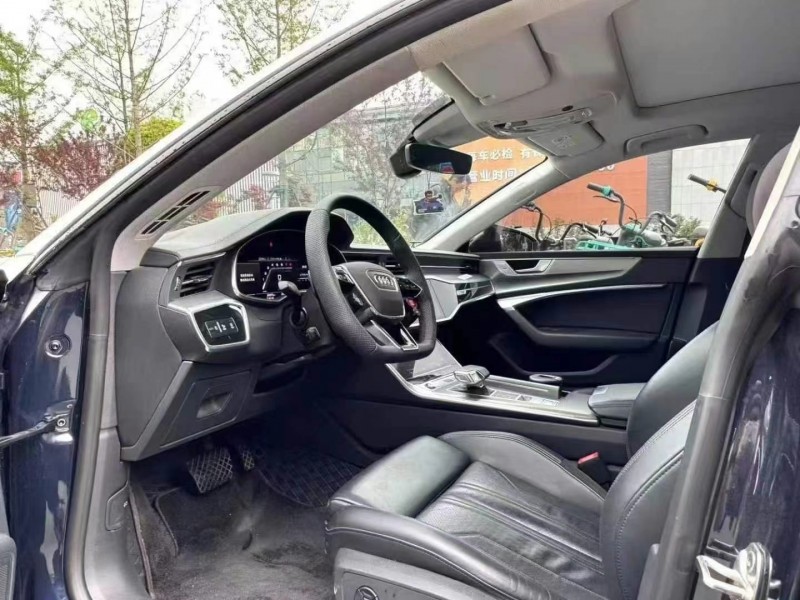 广州23年奥迪A7L4