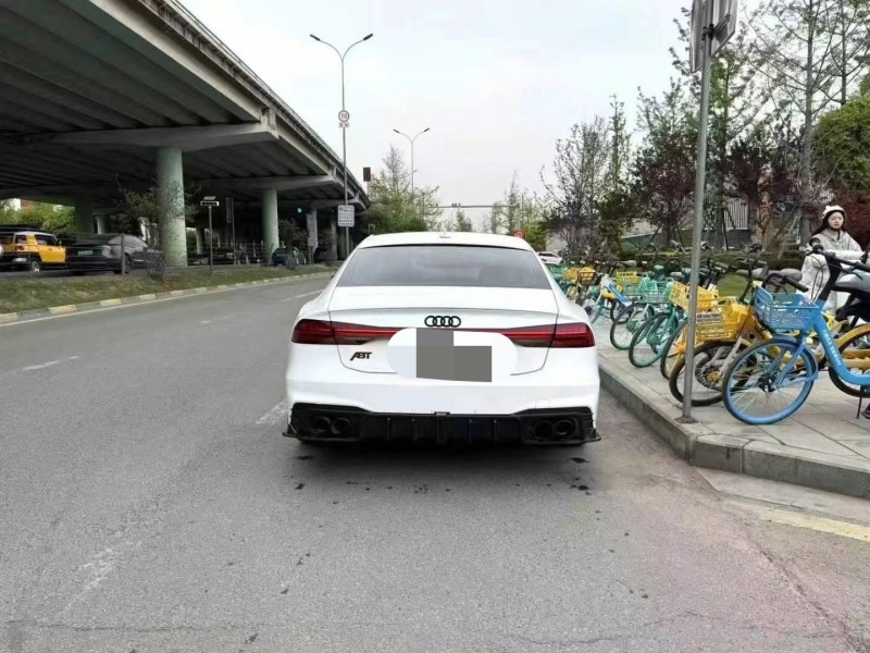 广州23年奥迪A7L8