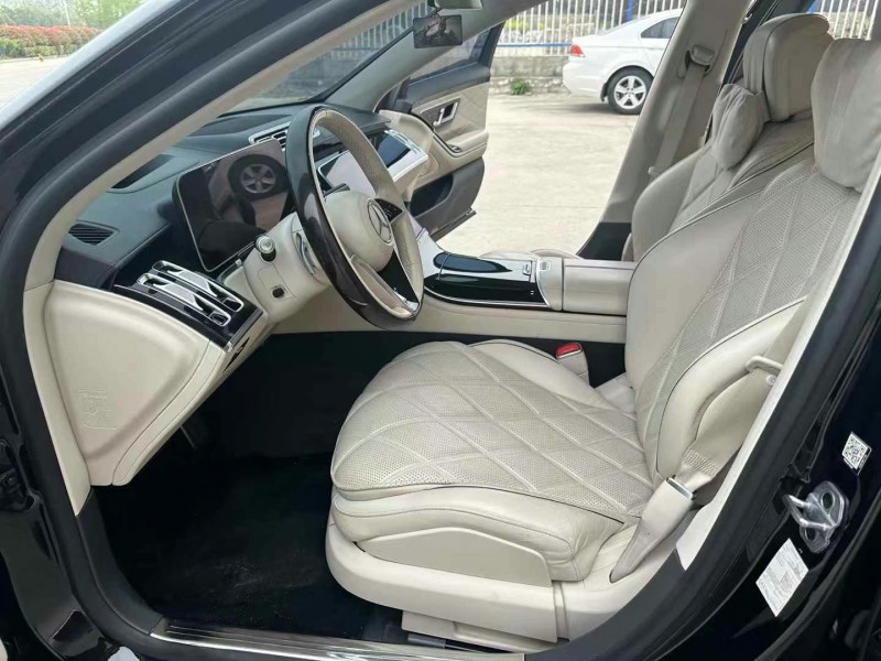 徐州22年奔驰迈巴赫S级4