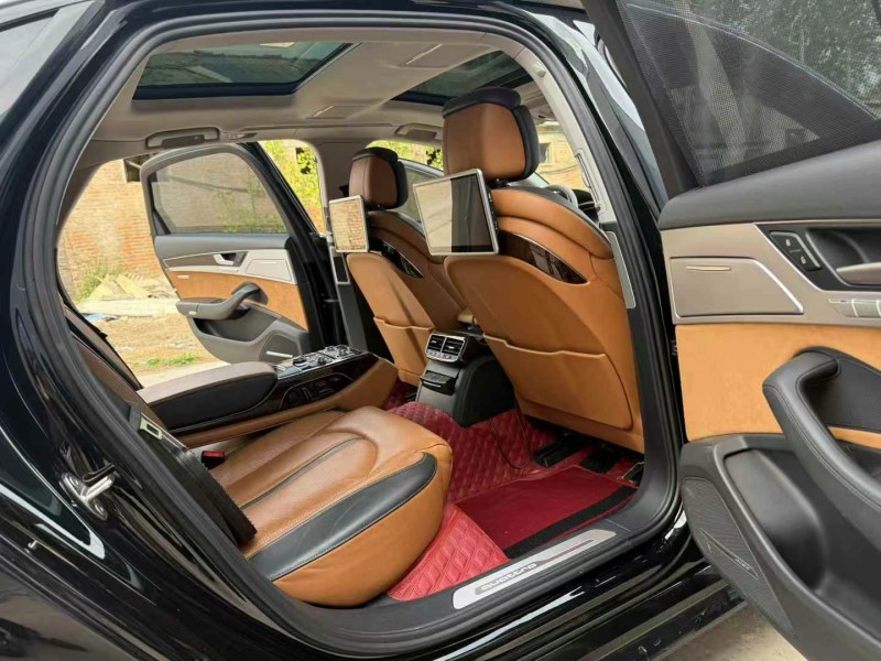 徐州18年奥迪A8L7