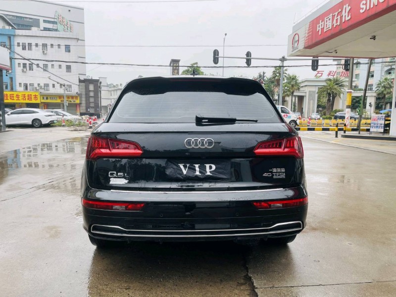 东莞20年奥迪Q58