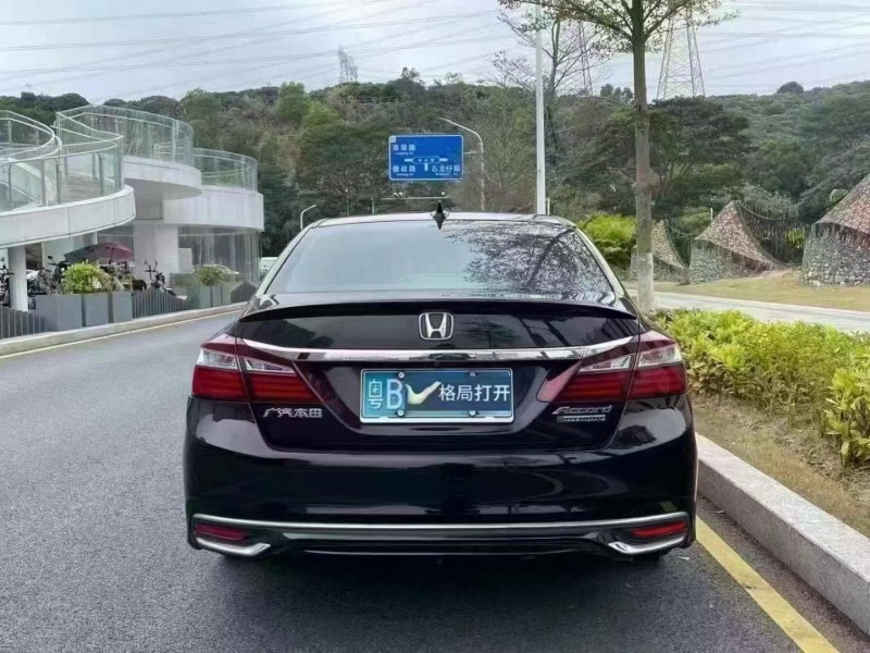 广州17年本田雅阁9