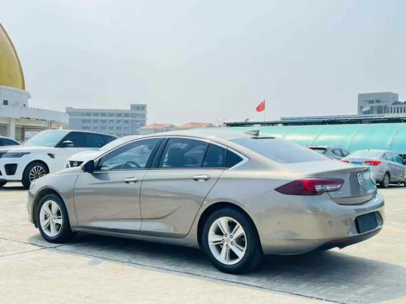 东莞20年别克威朗6