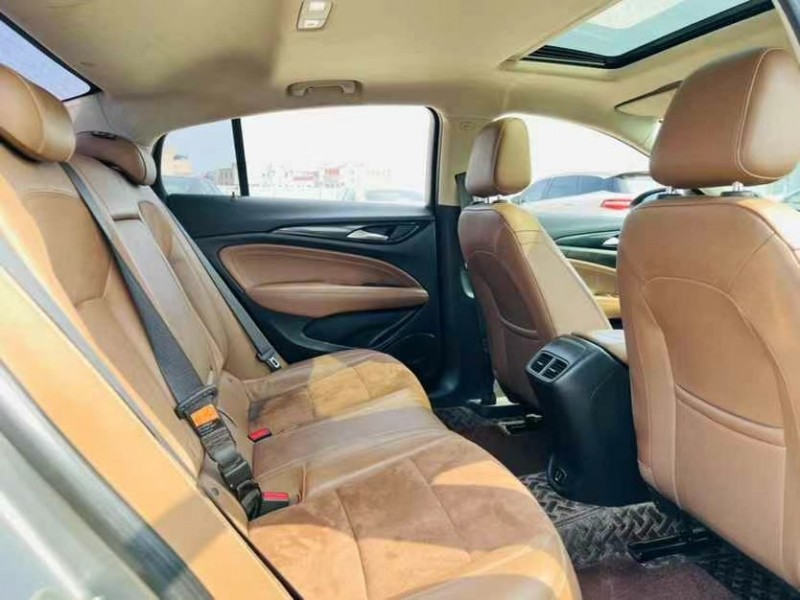 东莞20年别克威朗7