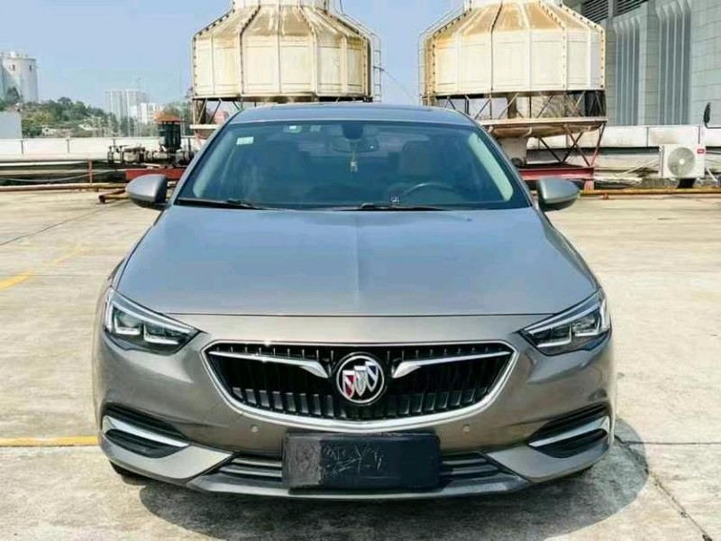 东莞18年别克君威2