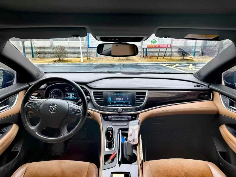 东莞19年别克君越5