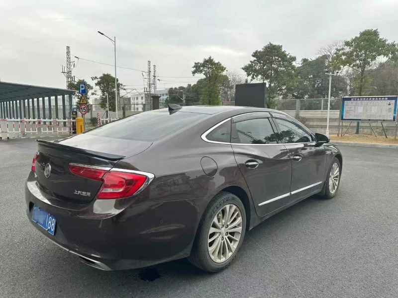 东莞19年别克君越9