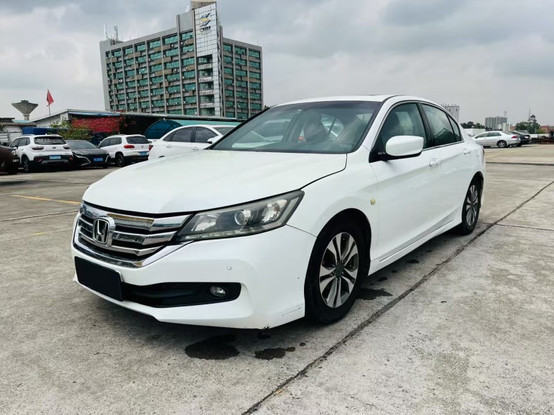 东莞15年本田雅阁2