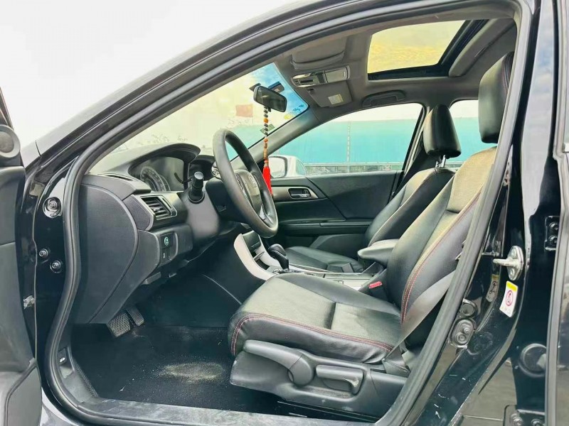 东莞16年本田雅阁5