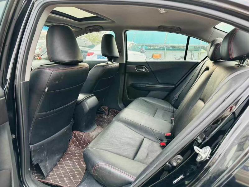 东莞16年本田雅阁6