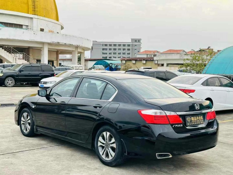 东莞16年本田雅阁9