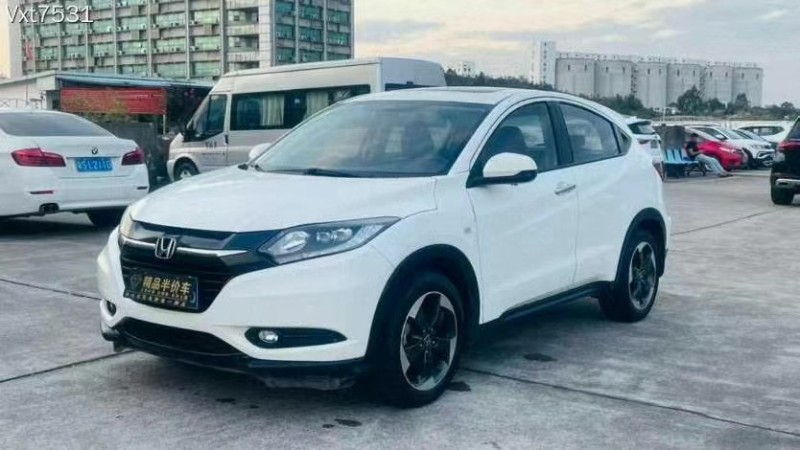 东莞17年本田缤智3