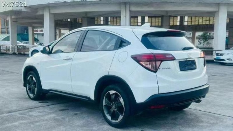 东莞17年本田缤智7