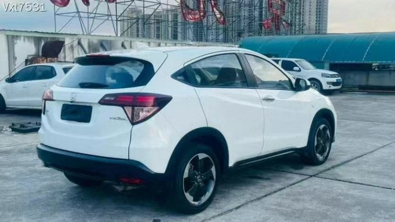 东莞17年本田缤智9