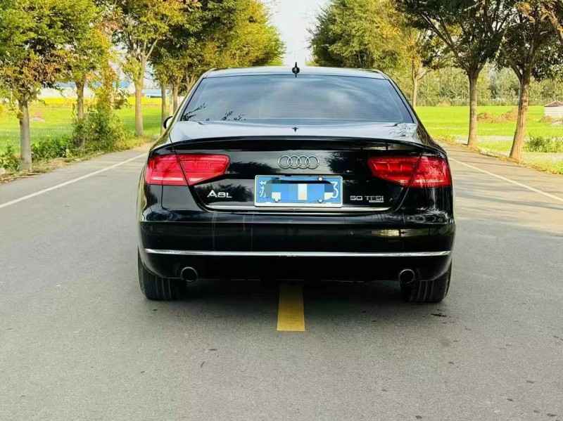 徐州14年奥迪A8L9