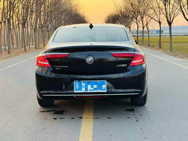 徐州17年别克君越9