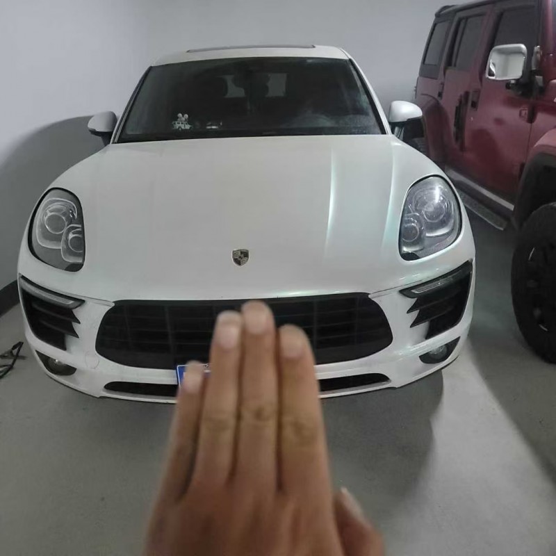 安順18年保時捷Macan2