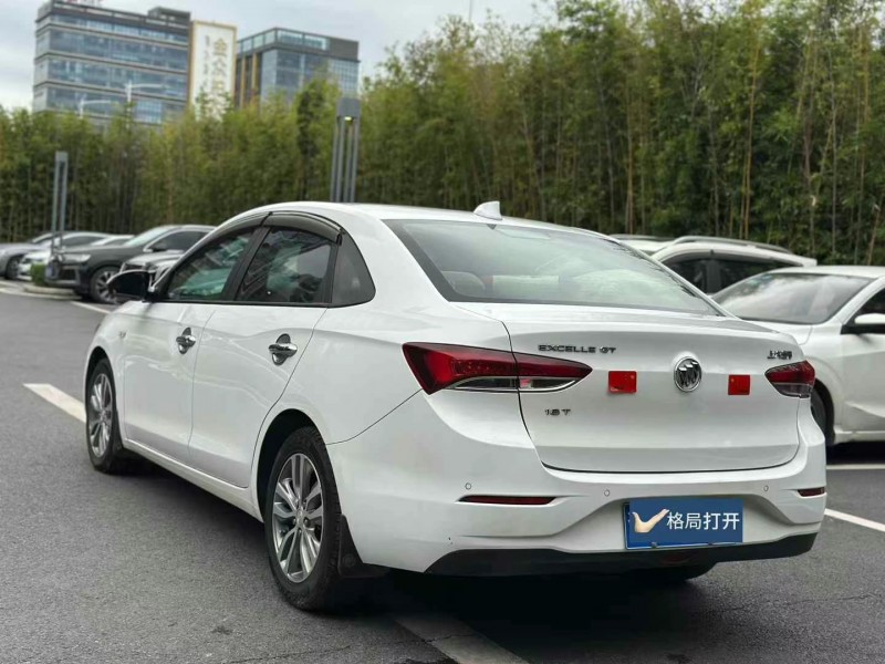 东莞18年别克英朗8