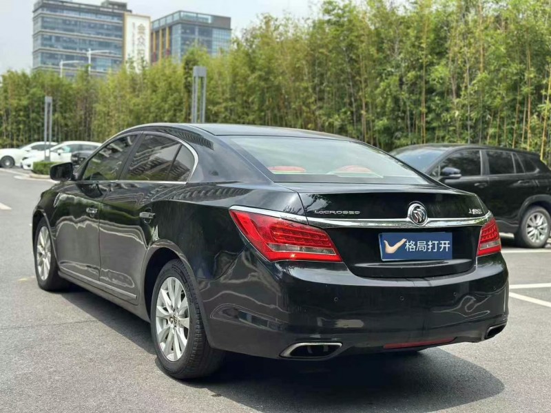 东莞15年别克君越8