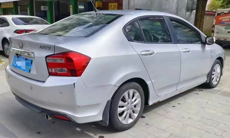 佛山14年本田锋范7