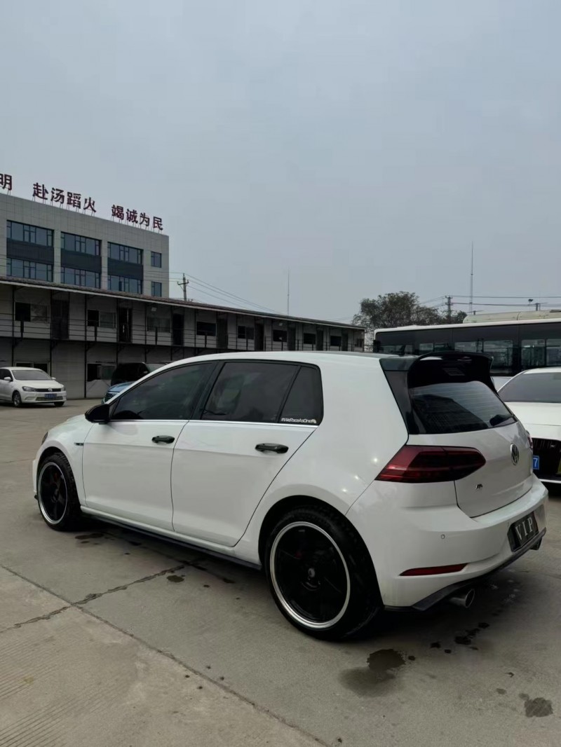 武汉19年大众高尔夫4