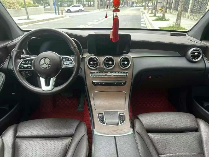 广州19年奔驰GLC5