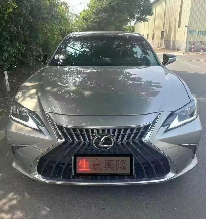 广州22年雷克萨斯ES1
