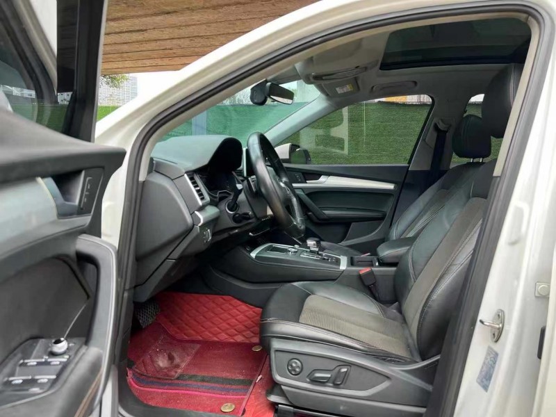 广州19年奥迪Q56