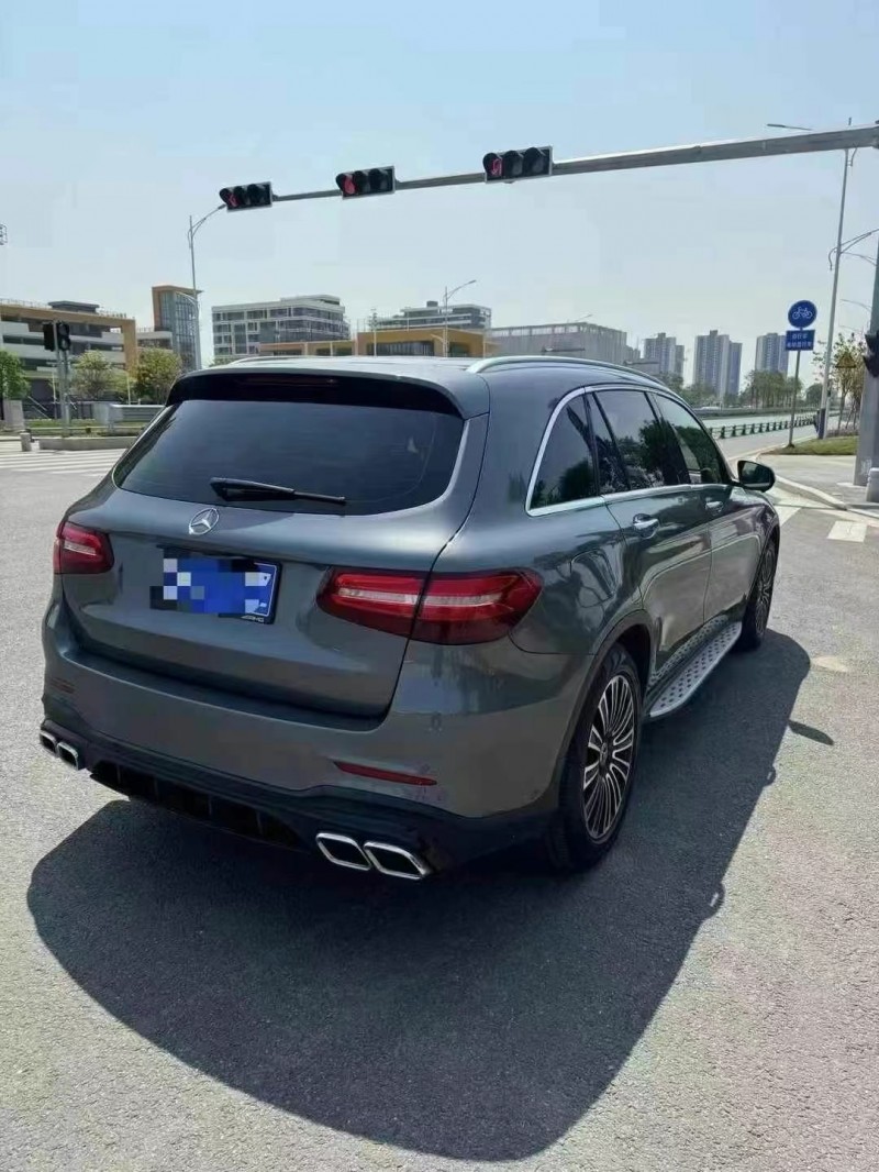 广州19年奔驰GLC7