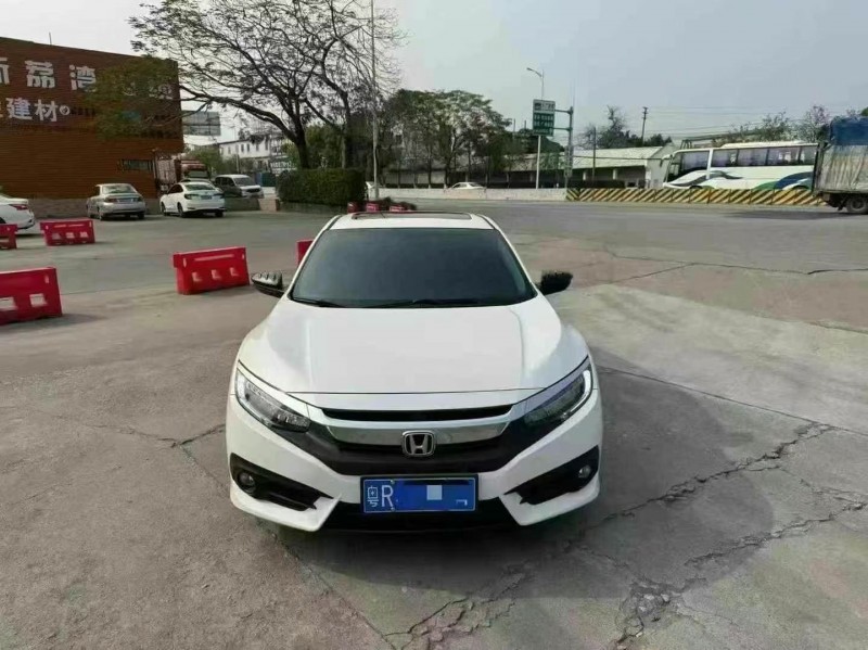 广州19年本田思域1