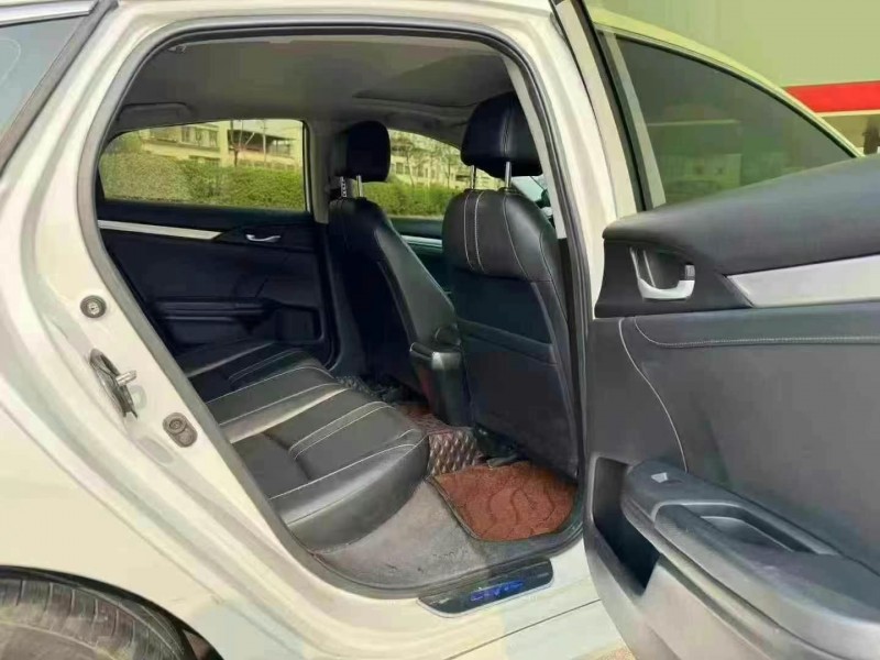 广州19年本田思域7