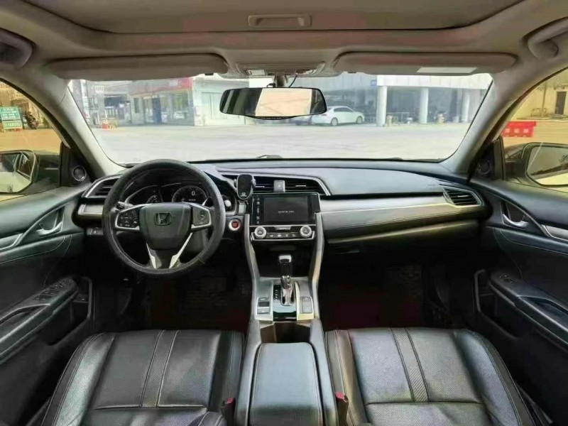 广州19年本田思域8