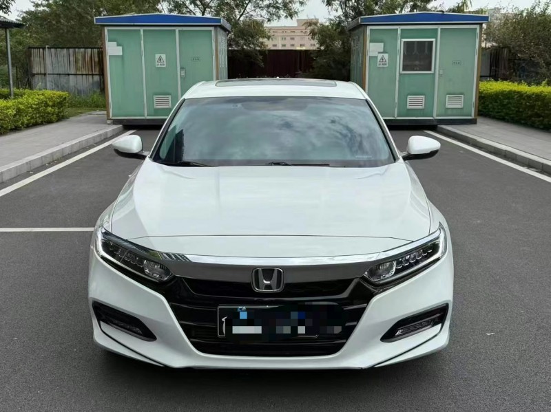 东莞21年本田雅阁1