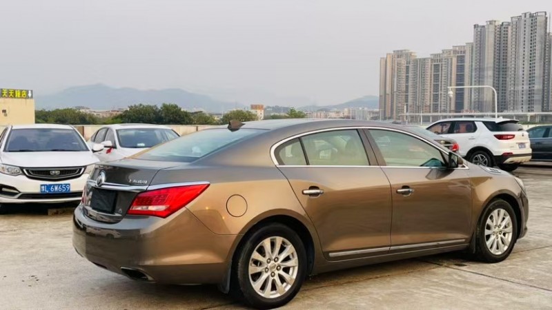 东莞15年别克君越8