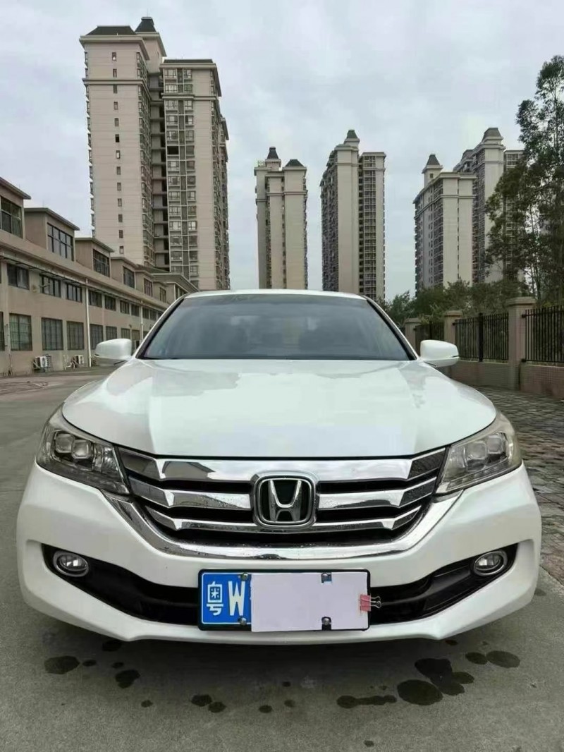 广州14年本田雅阁1